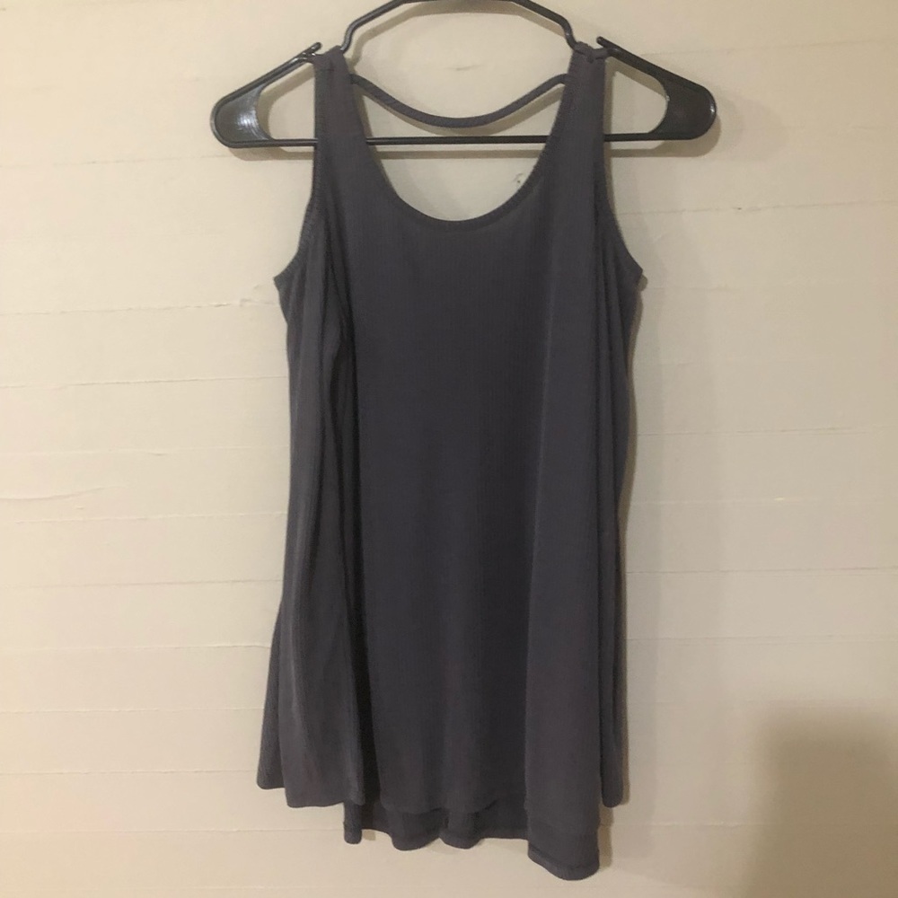 acemi Ribbed Cold Shoulder Open Back Tunic Blouse